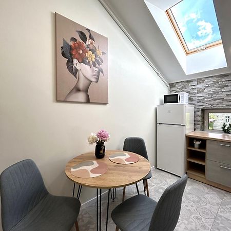 Modern Apartment, 5Mins To Rynok Square Lwów Zewnętrze zdjęcie