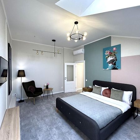 Modern Apartment, 5Mins To Rynok Square Lwów Zewnętrze zdjęcie