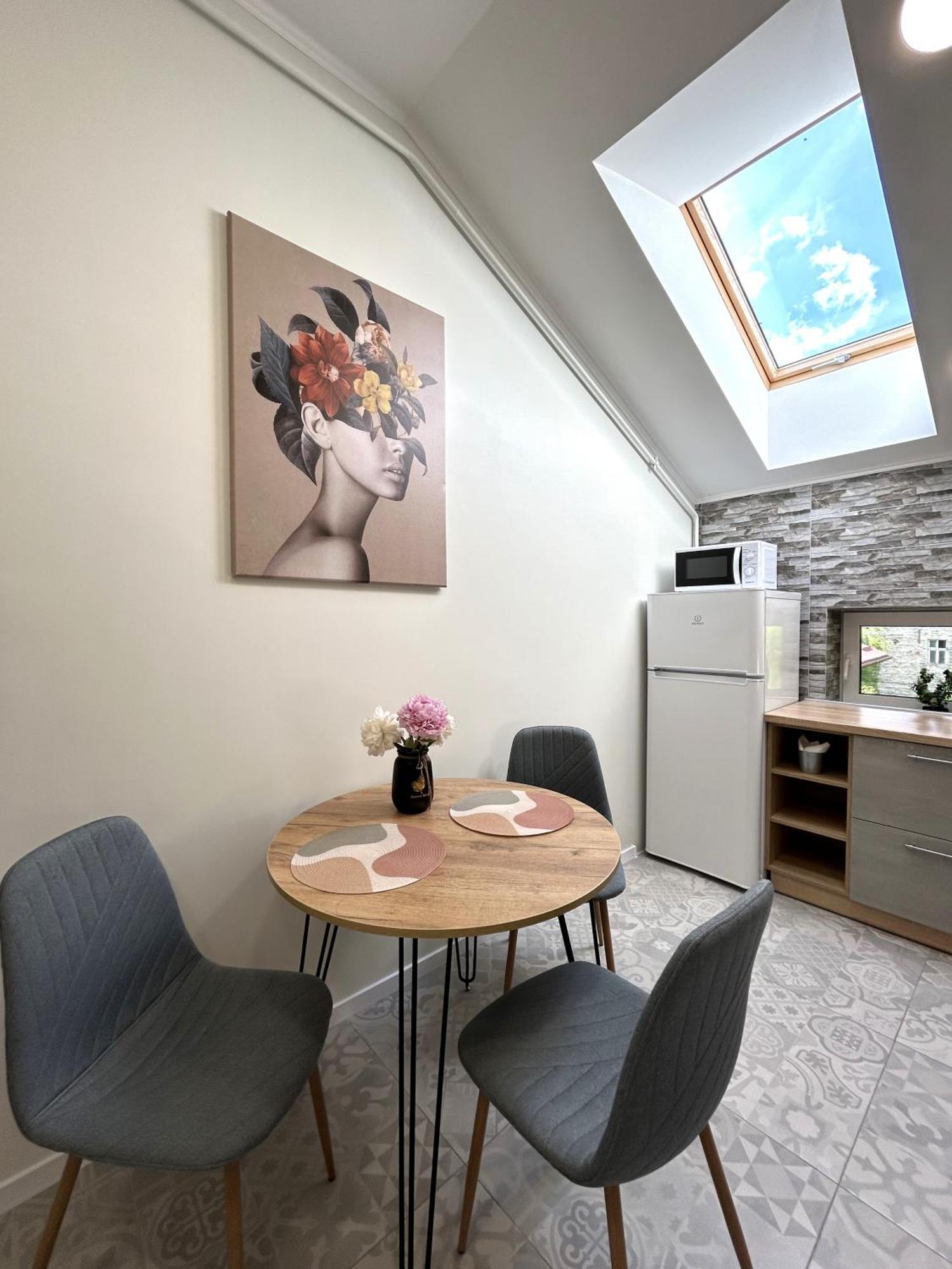 Modern Apartment, 5Mins To Rynok Square Lwów Zewnętrze zdjęcie