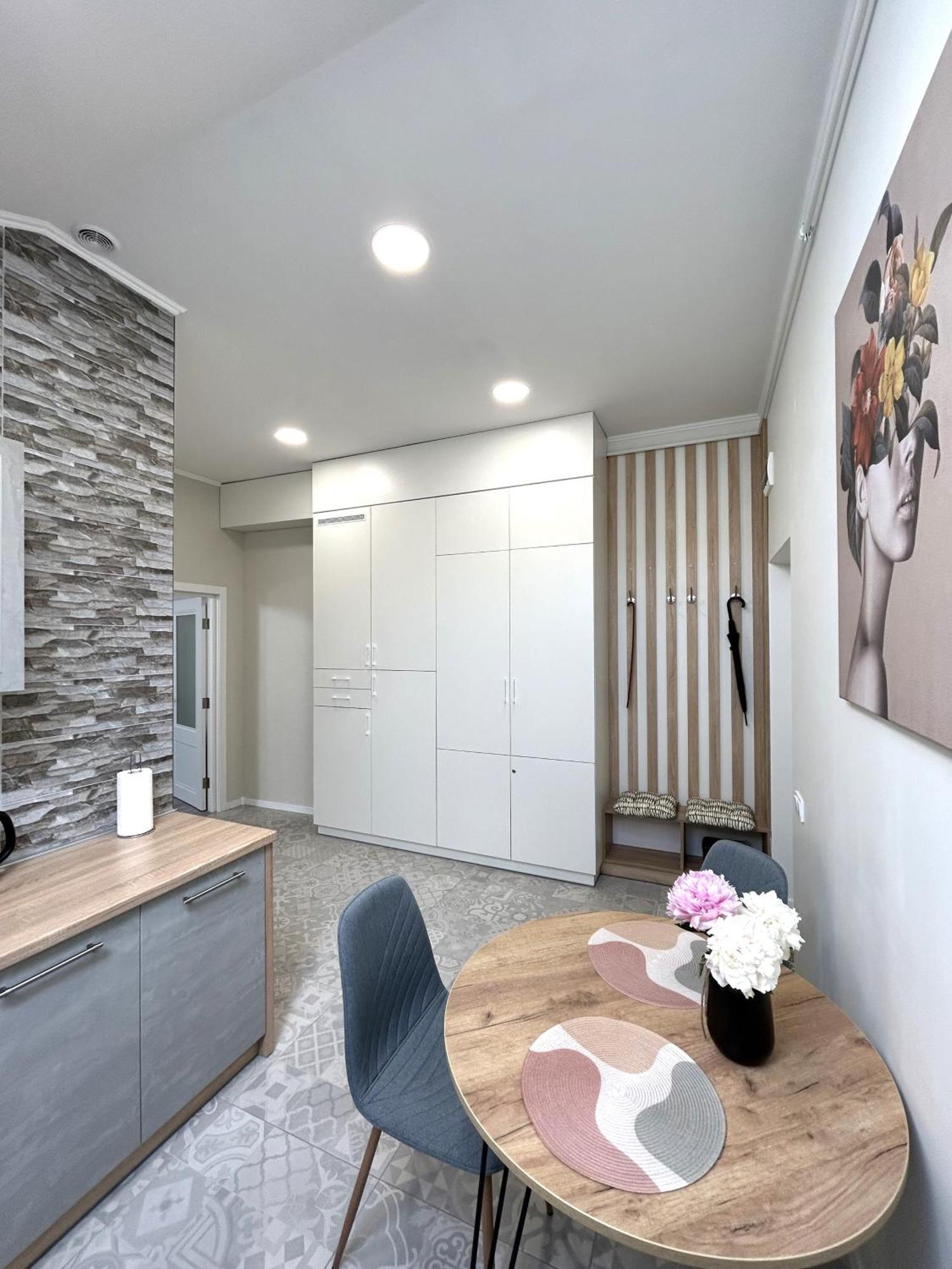 Modern Apartment, 5Mins To Rynok Square Lwów Zewnętrze zdjęcie